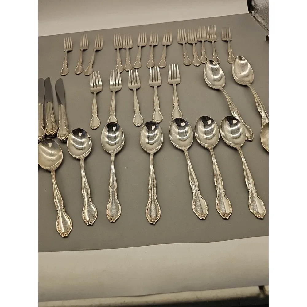 Rogers Stainless Flatware 42 Mixed Pieces‎ Knives Forks Spoons Floral Pattern